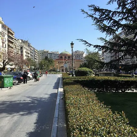 Central Modern Design * Thessaloniki